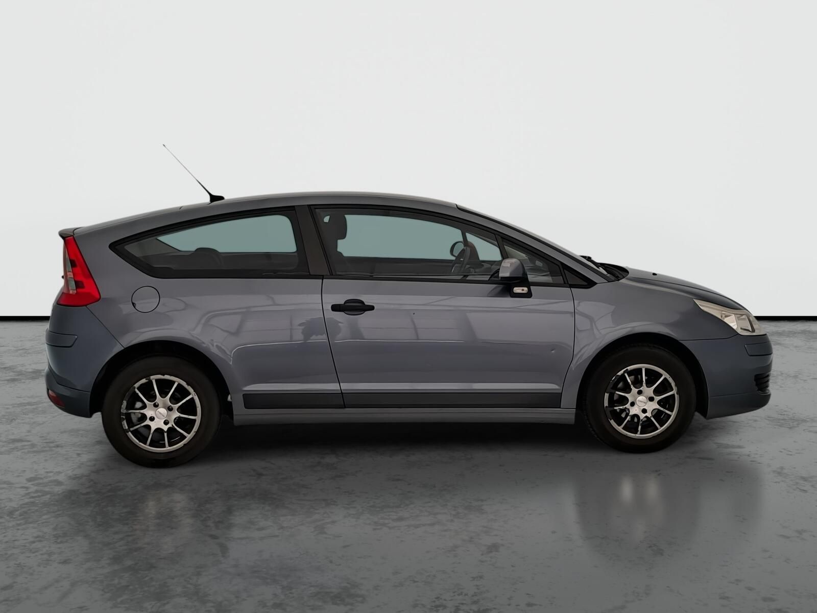 Citroën C4, 1.4 16V, po STK, rezervace - fotka 6