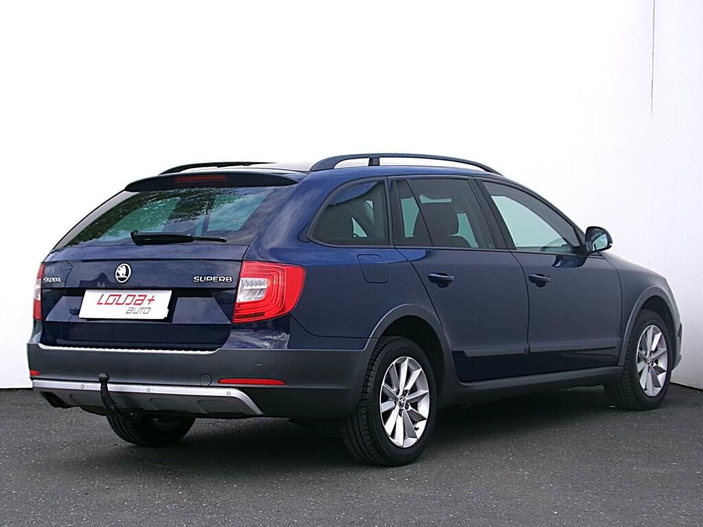Škoda Superb, Active 1.6 TDI 77 kW - fotka 2