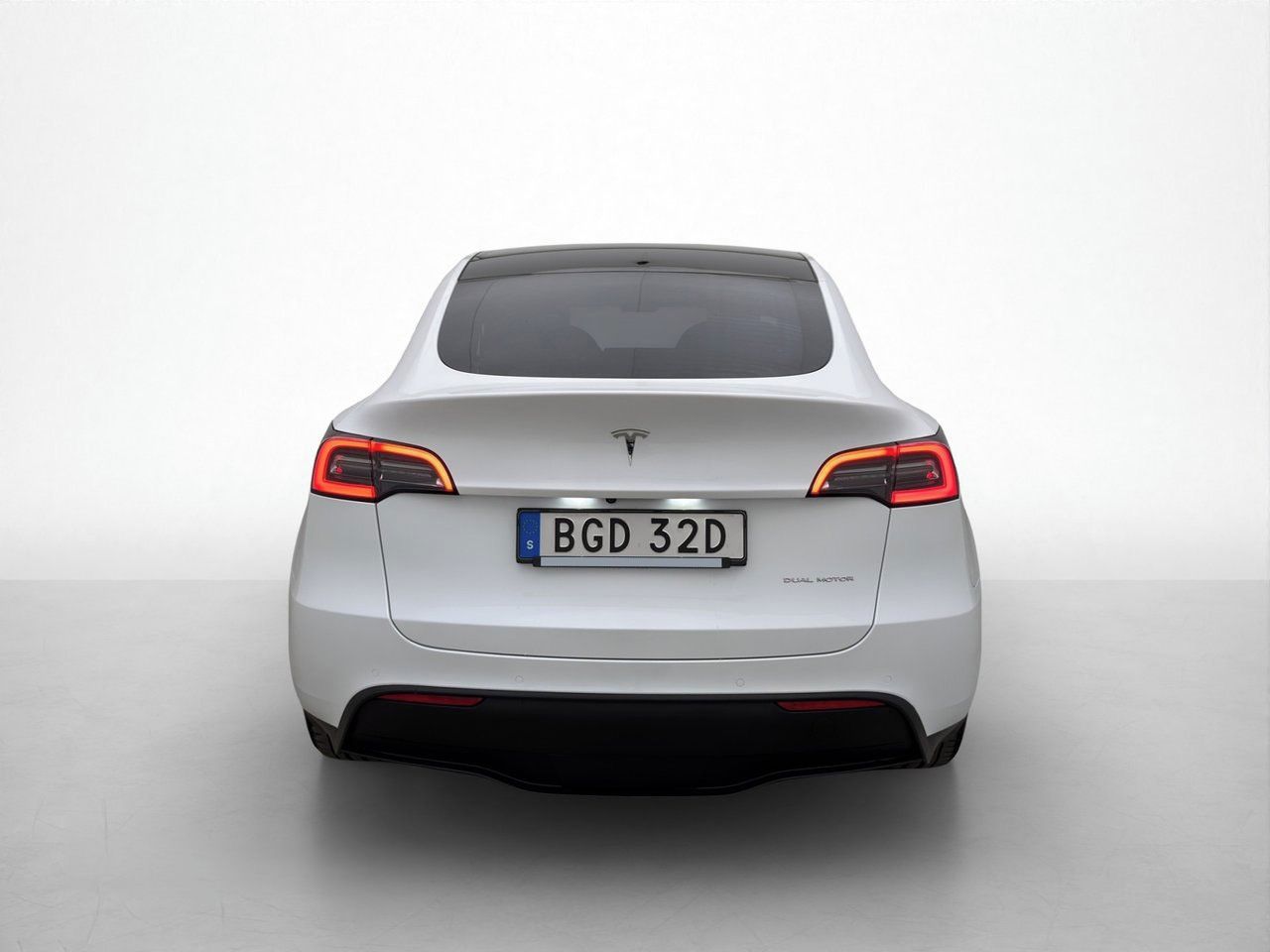 Tesla Model Y, Long Range AWD - fotka 6