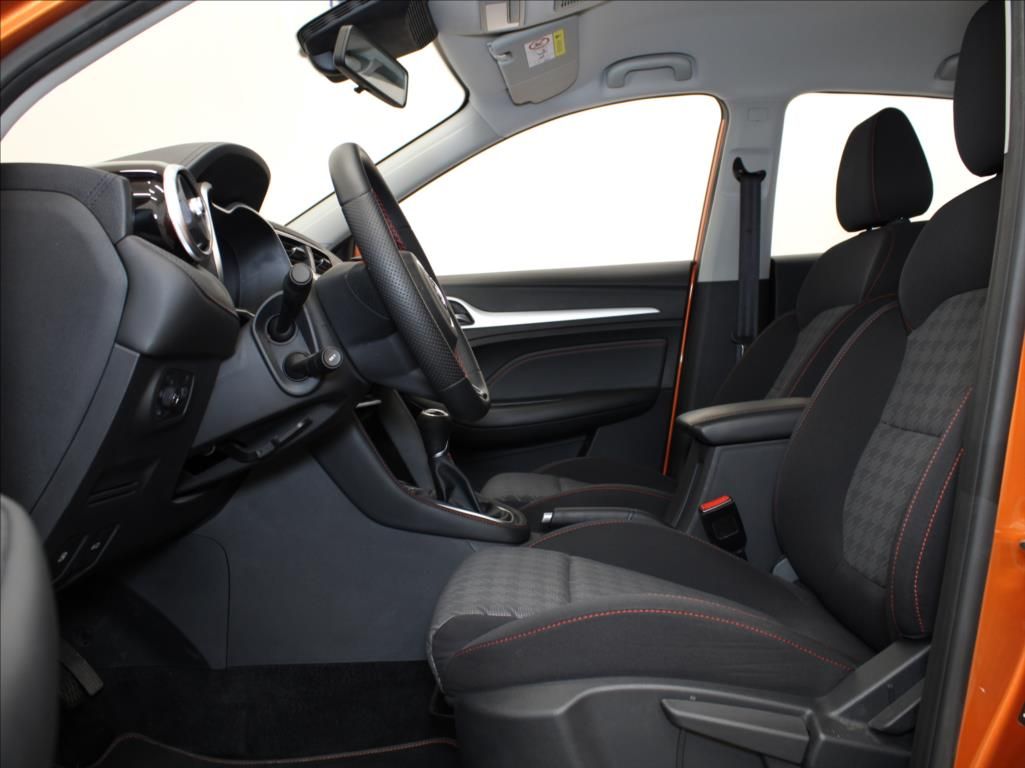 MG ZS, 1,5 i Essential PLUS 10tkm. ČR - fotka 6