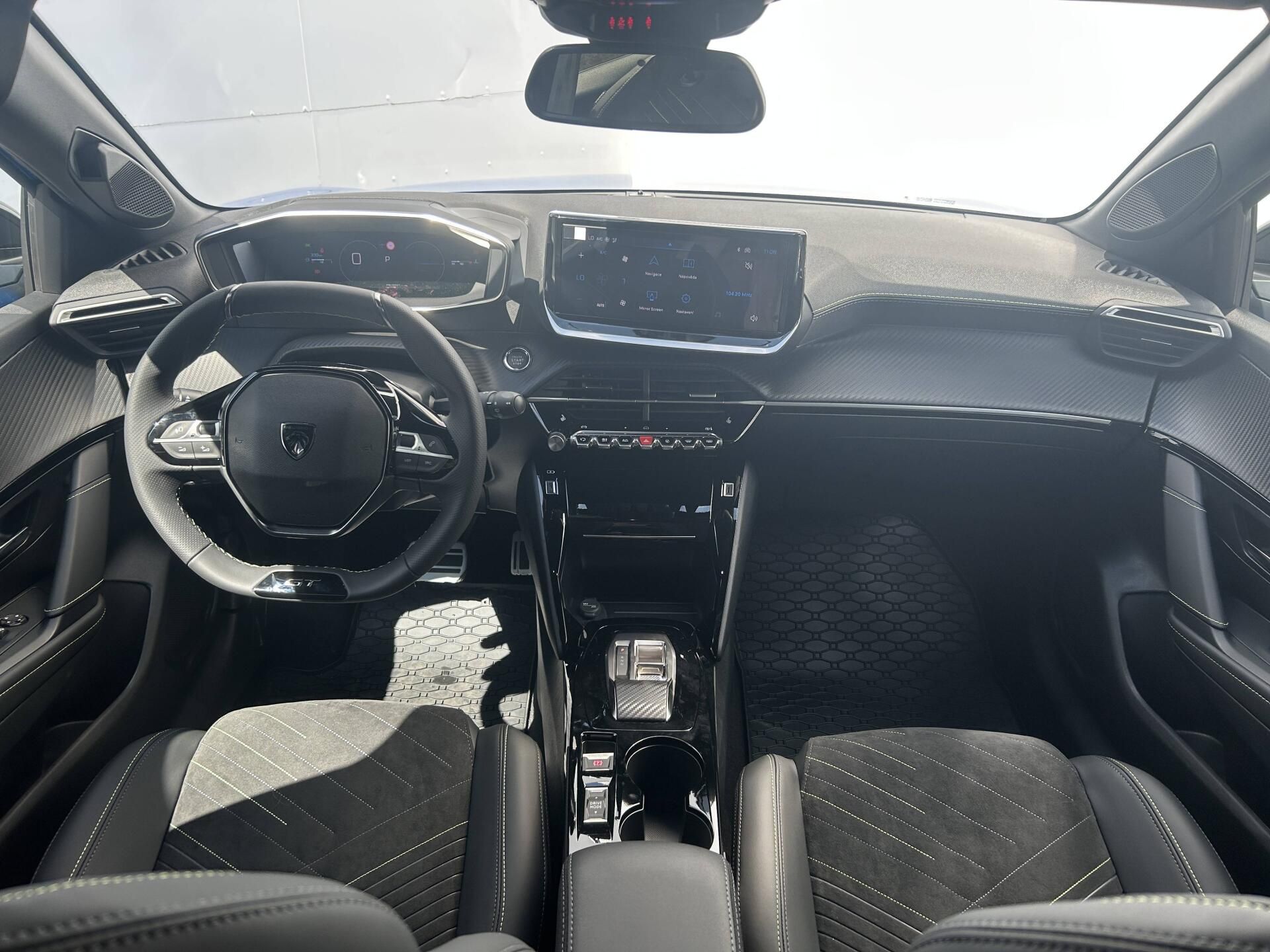 Peugeot 208, GT e-DCS6 1,2 Hybrid - fotka 6