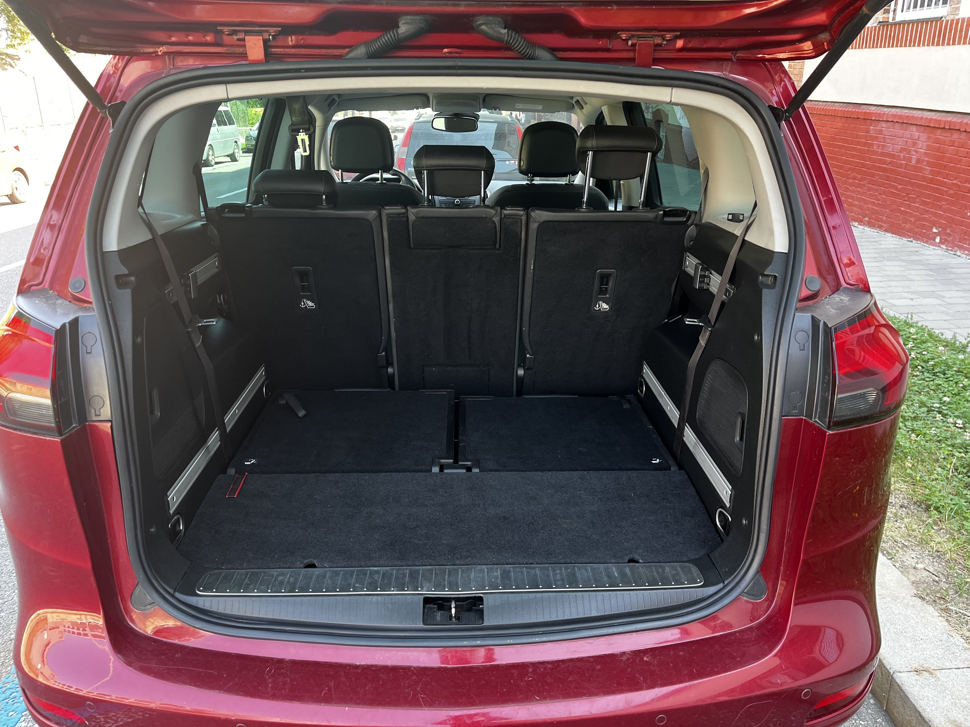 Opel Zafira, Opel Zafira C 2.0 CDTI, 121 kW - fotka 2