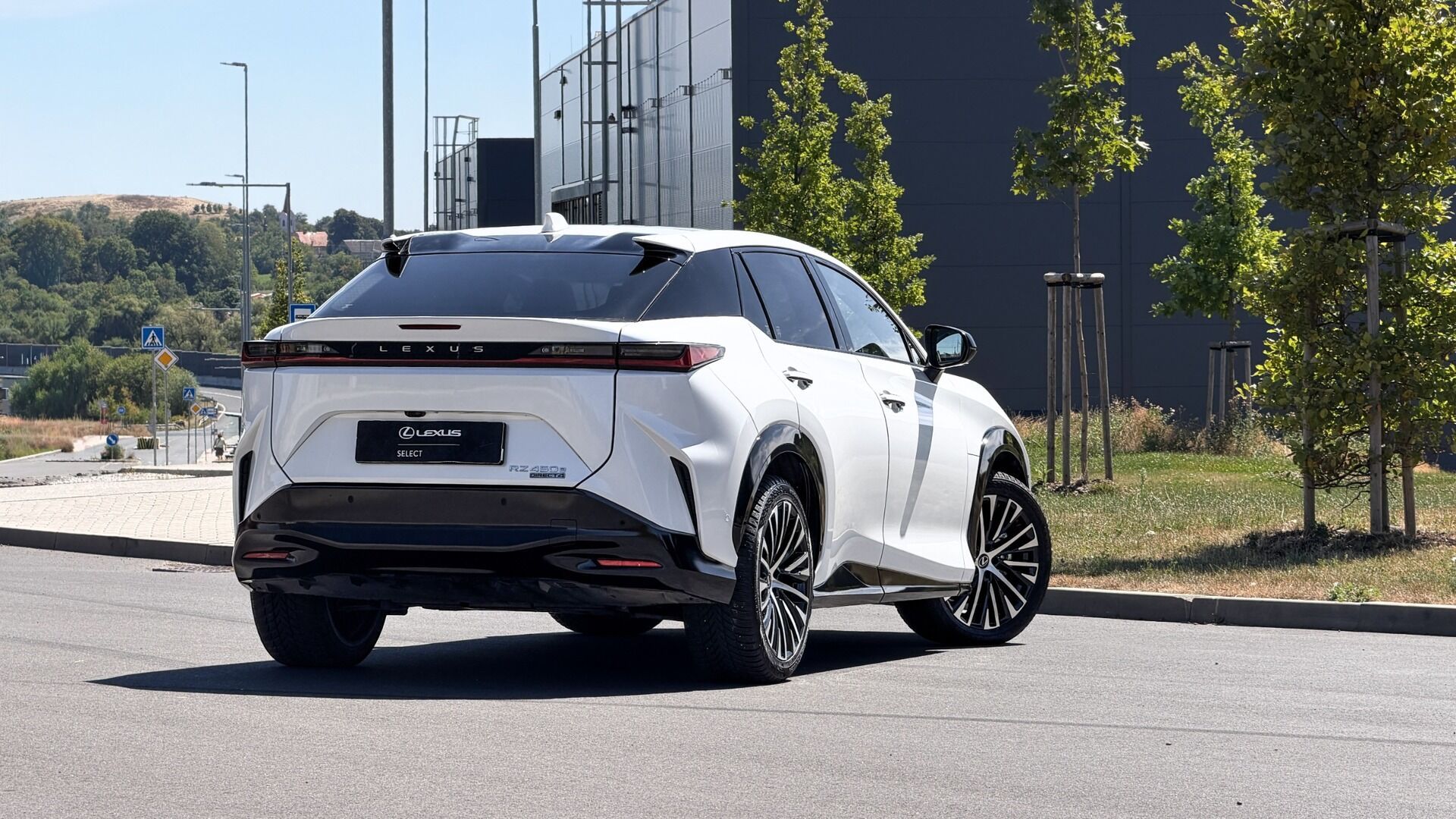 Lexus RZ 450e, 450e LUXURY TOP PANORAMIC - fotka 5