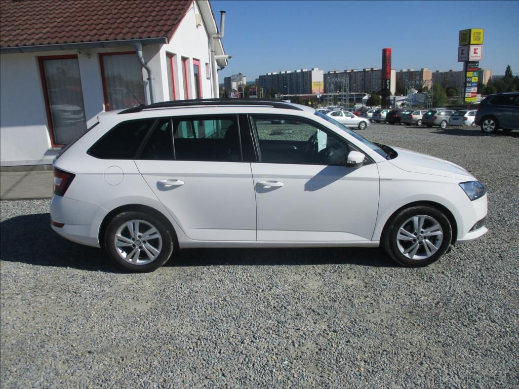 Škoda Fabia, 1,0 TSI, klima,servis,DPH,CZ, - fotka 4