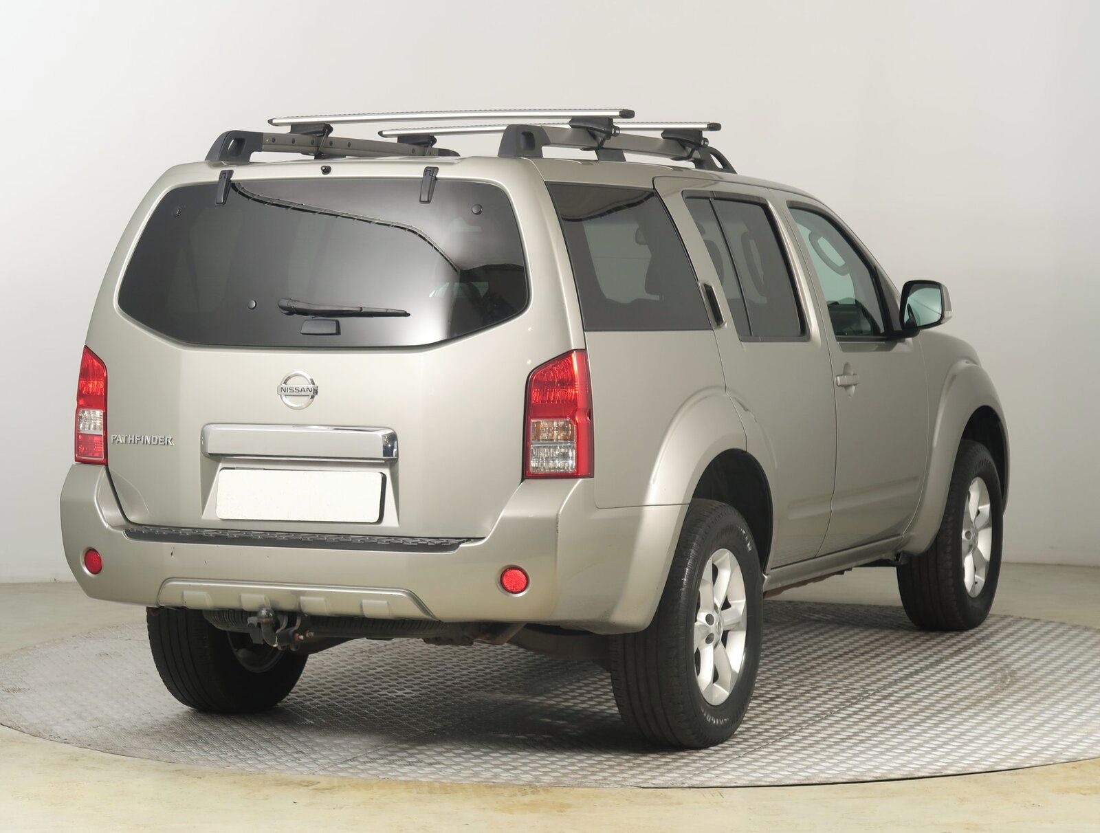 Nissan Pathfinder, 2.5 dCi, 4X4, 7 míst - fotka 5