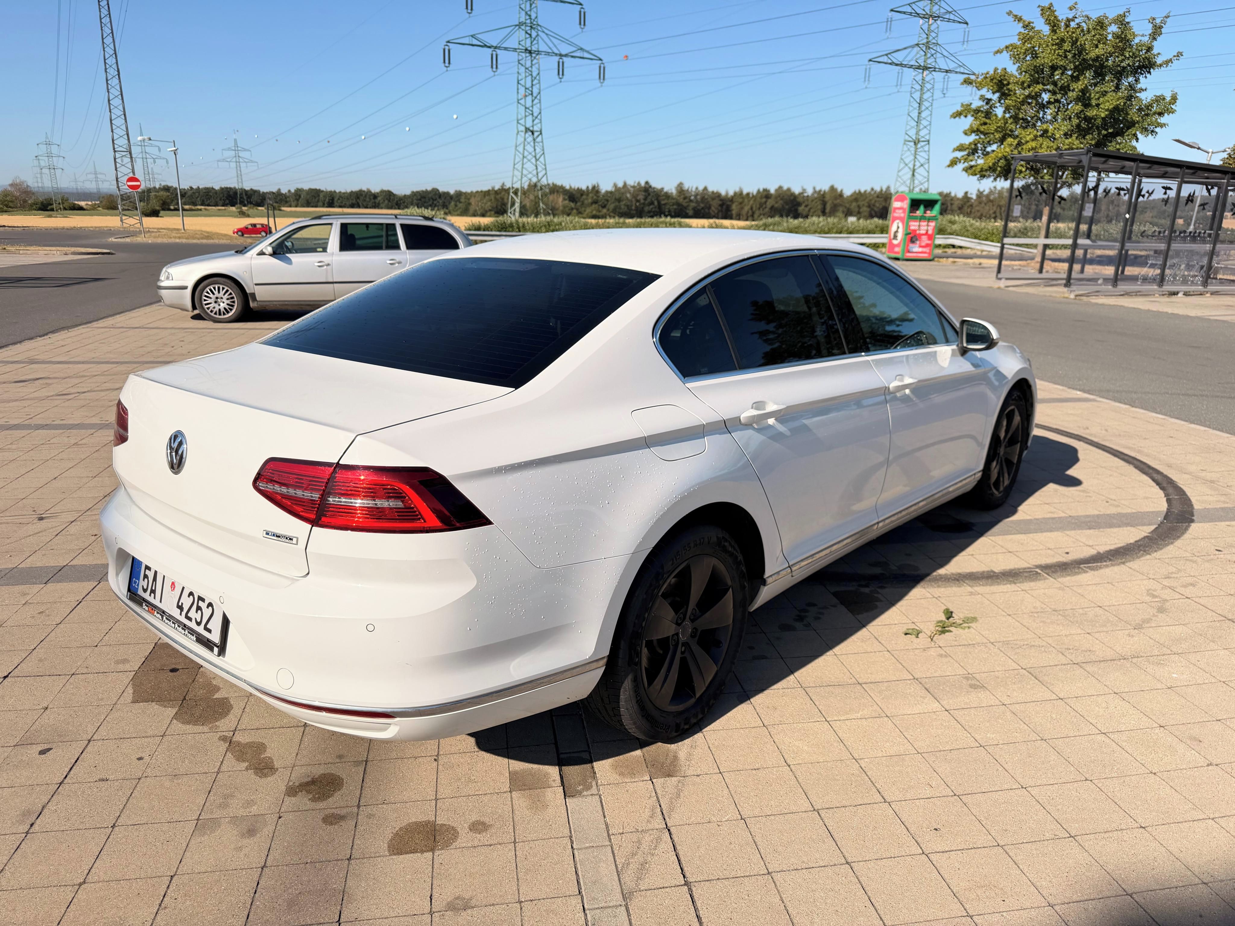 Volkswagen Passat, Volkswagen Passat 2.0 TDI DSG - fotka 5