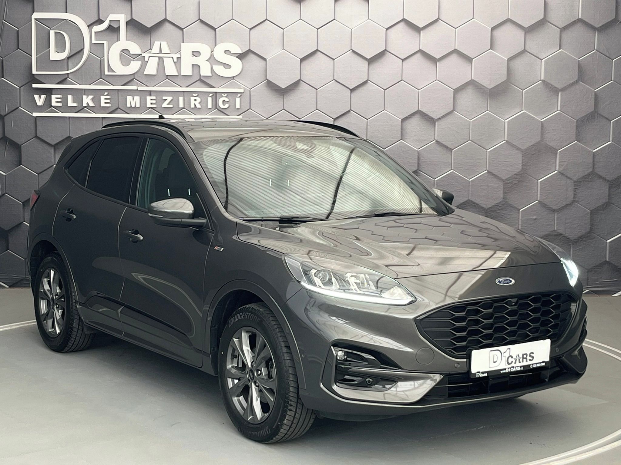 Ford Kuga, 2.5 Duratec HEV 4x4 ST-LINE - fotka 5