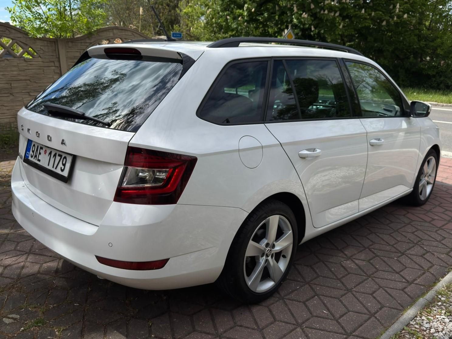 Škoda Fabia, 1.0Tsi 70kW 1.MAJ ČR TAŽNÉ - fotka 6