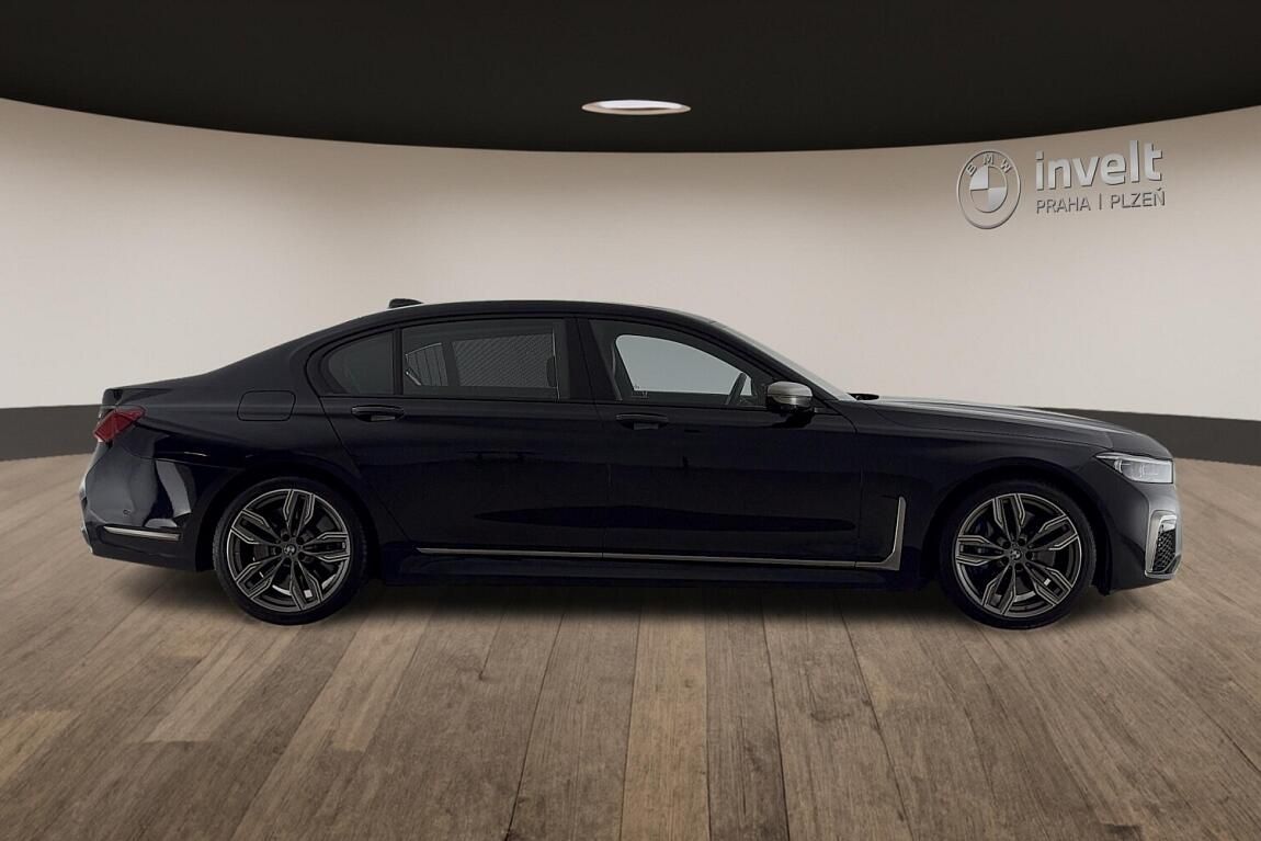 BMW Řada 7, M760Li xDrive - fotka 2