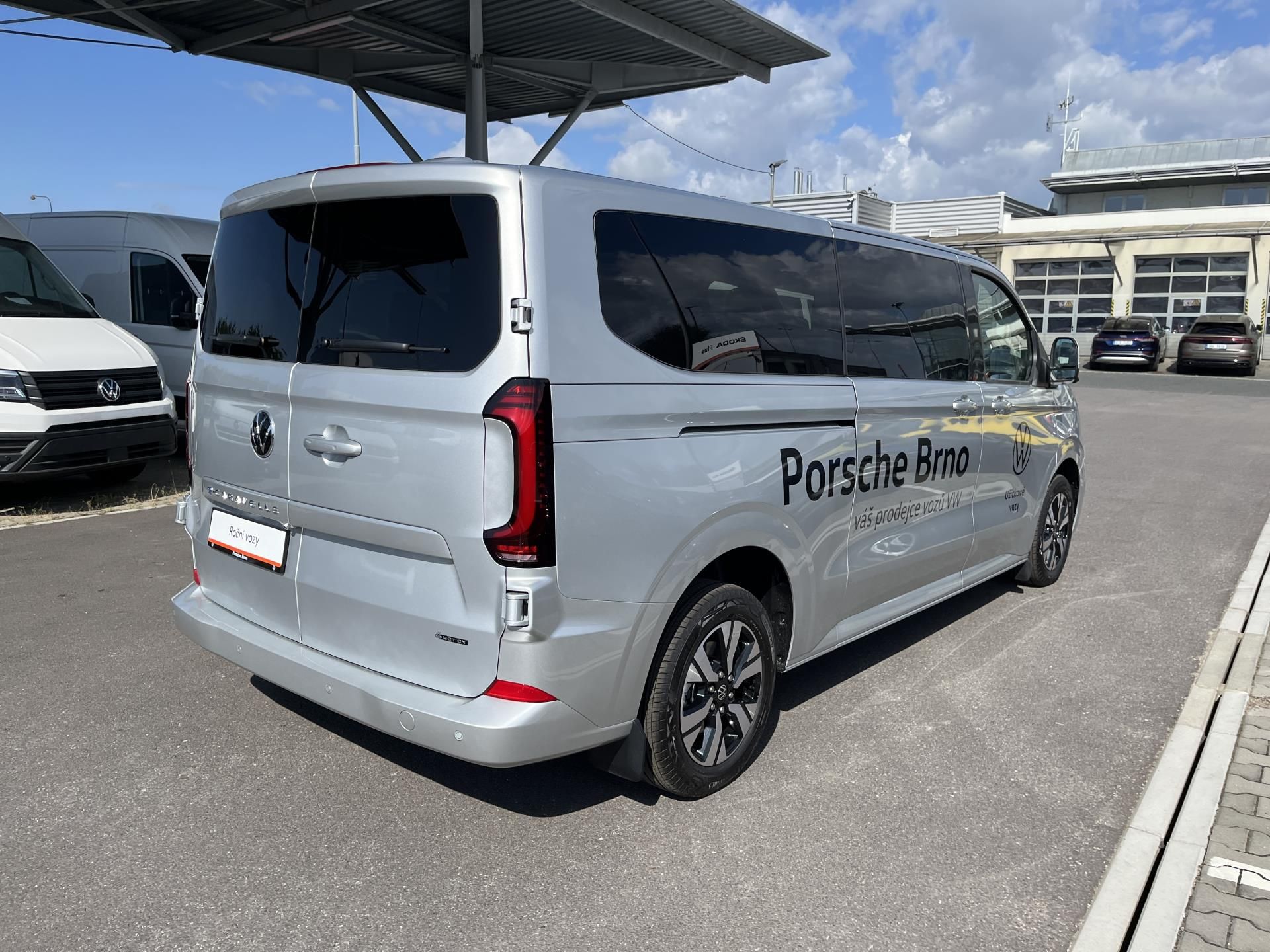 Volkswagen Caravelle, e-Caravelle Style 210 kW 4MOT - fotka 2