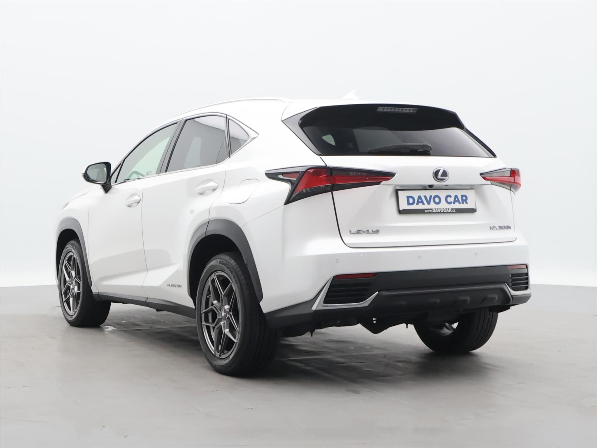 Lexus NX 300h, 2,5 145 kW 4WD Prestige - fotka 5