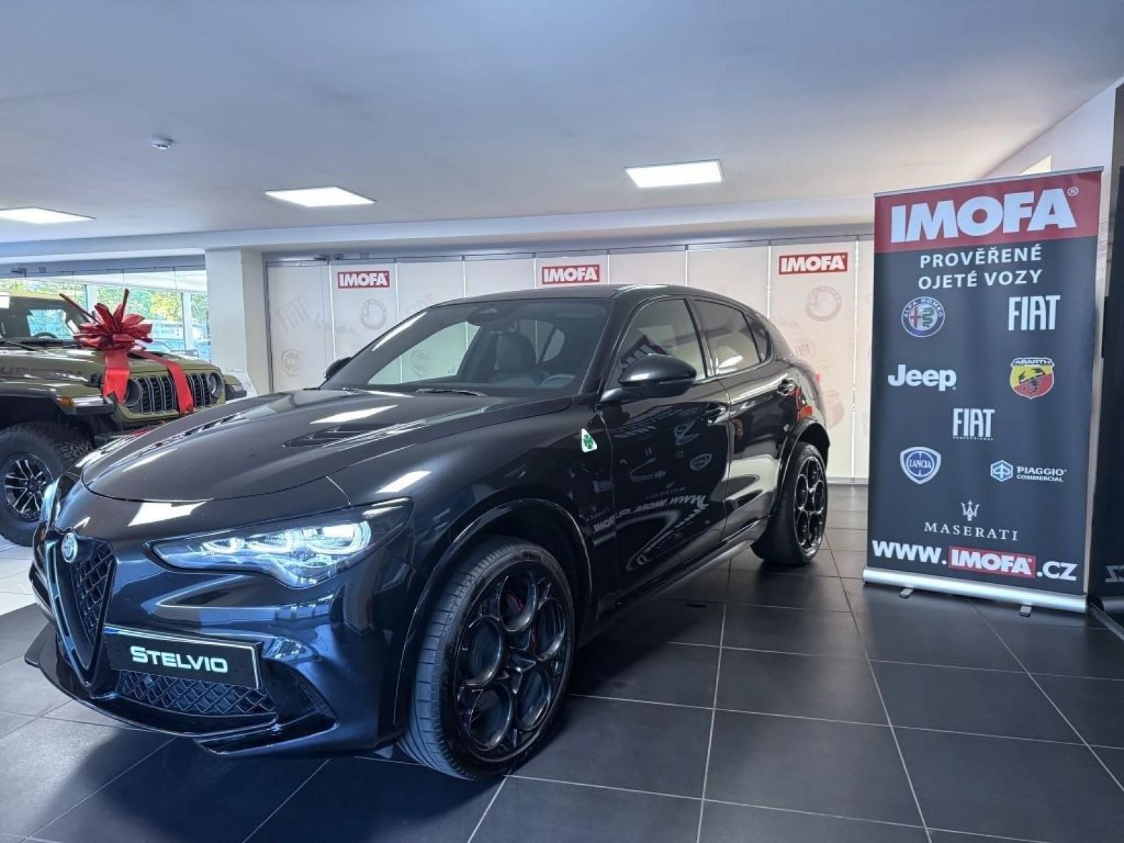 Alfa Romeo Stelvio, 2.9 V6 BiTurbo 520k QV Carbon - fotka 3