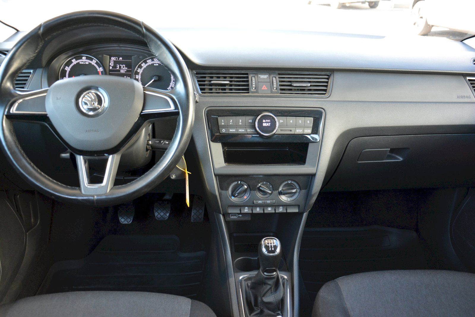 Škoda Rapid, 1.0 TSI 70 kW Active PLUS - fotka 5