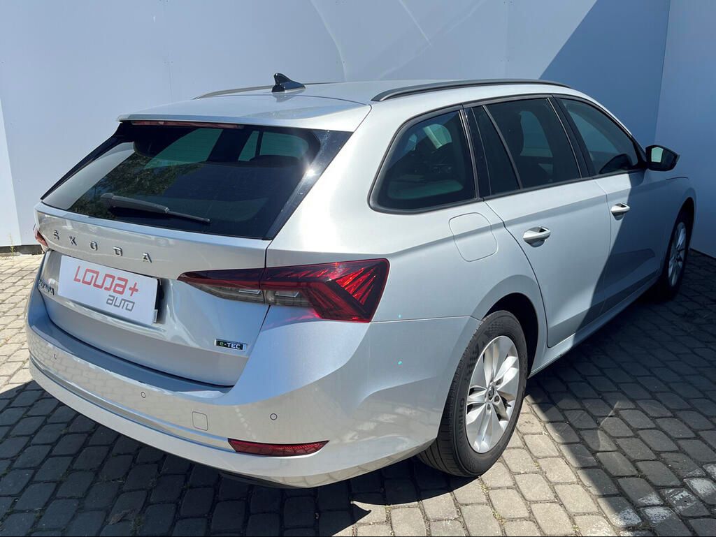 Škoda Octavia, Ambition 1.5 TSI 110 kW - fotka 2