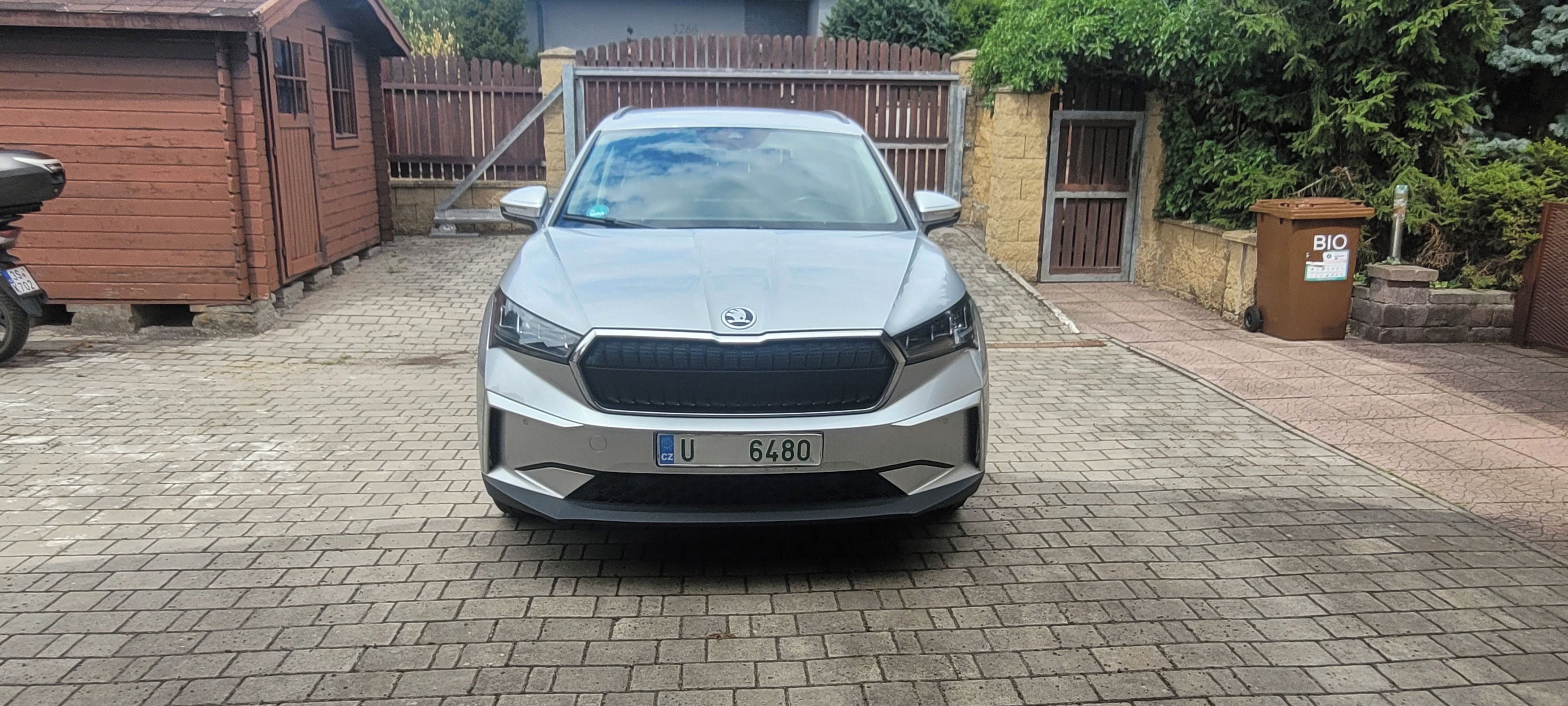 Škoda Enyaq, 60 iV 62kwh SOH 87% polokůže - fotka 2