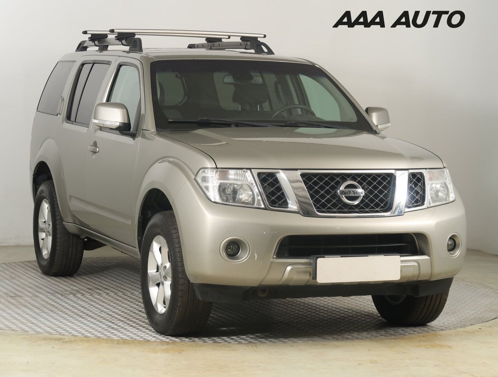 Nissan Pathfinder, 2.5 dCi, 4X4, 7 míst