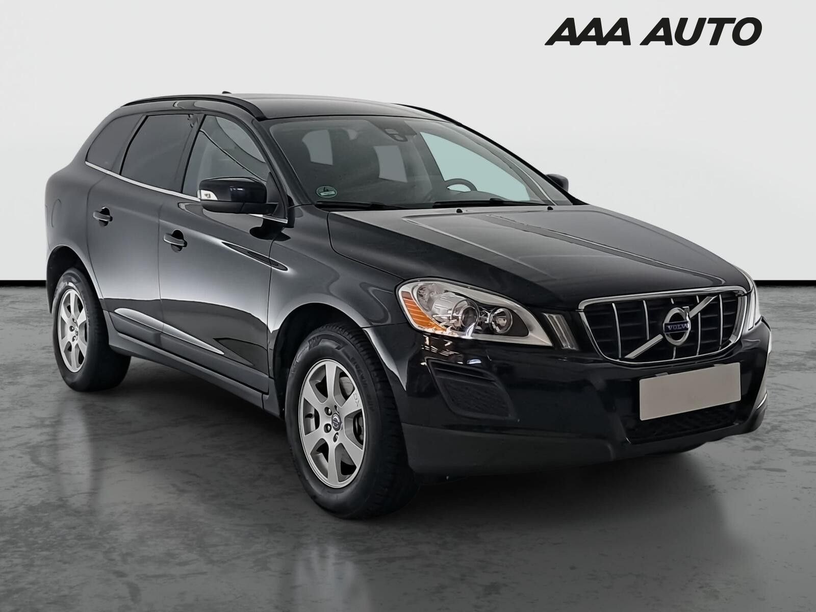 Volvo XC60, D4, Momentum, Kožené sedačky