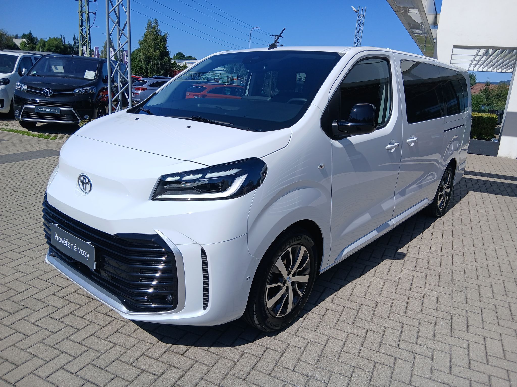 Toyota Proace Verso, 2.0 177k L2 Family Webasto 8AT - fotka 2