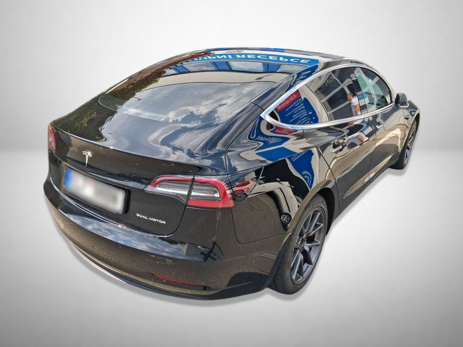 Tesla Model 3, Long Range 4WD 78kWh, SoH 82% - fotka 2