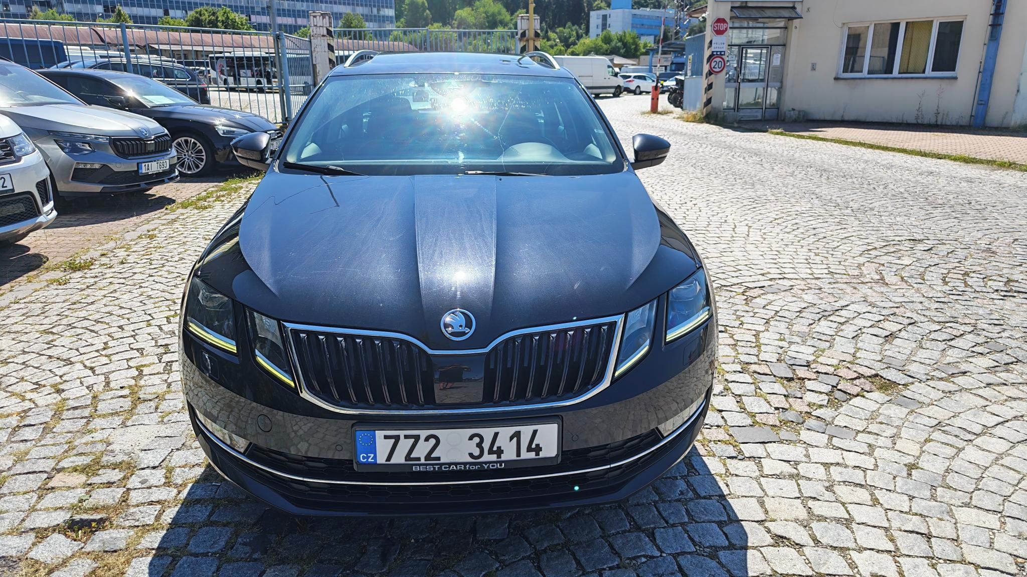 Škoda Octavia - fotka 2