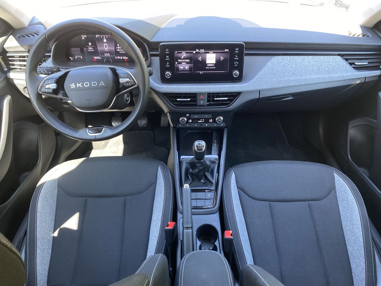 Škoda Scala, 1.0 TSI Selection - fotka 5