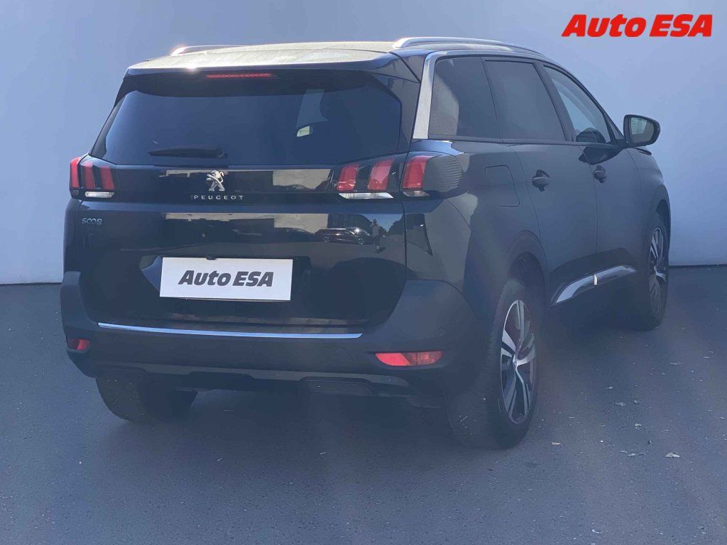 Peugeot 5008, 1.5 HDi,navi - fotka 4