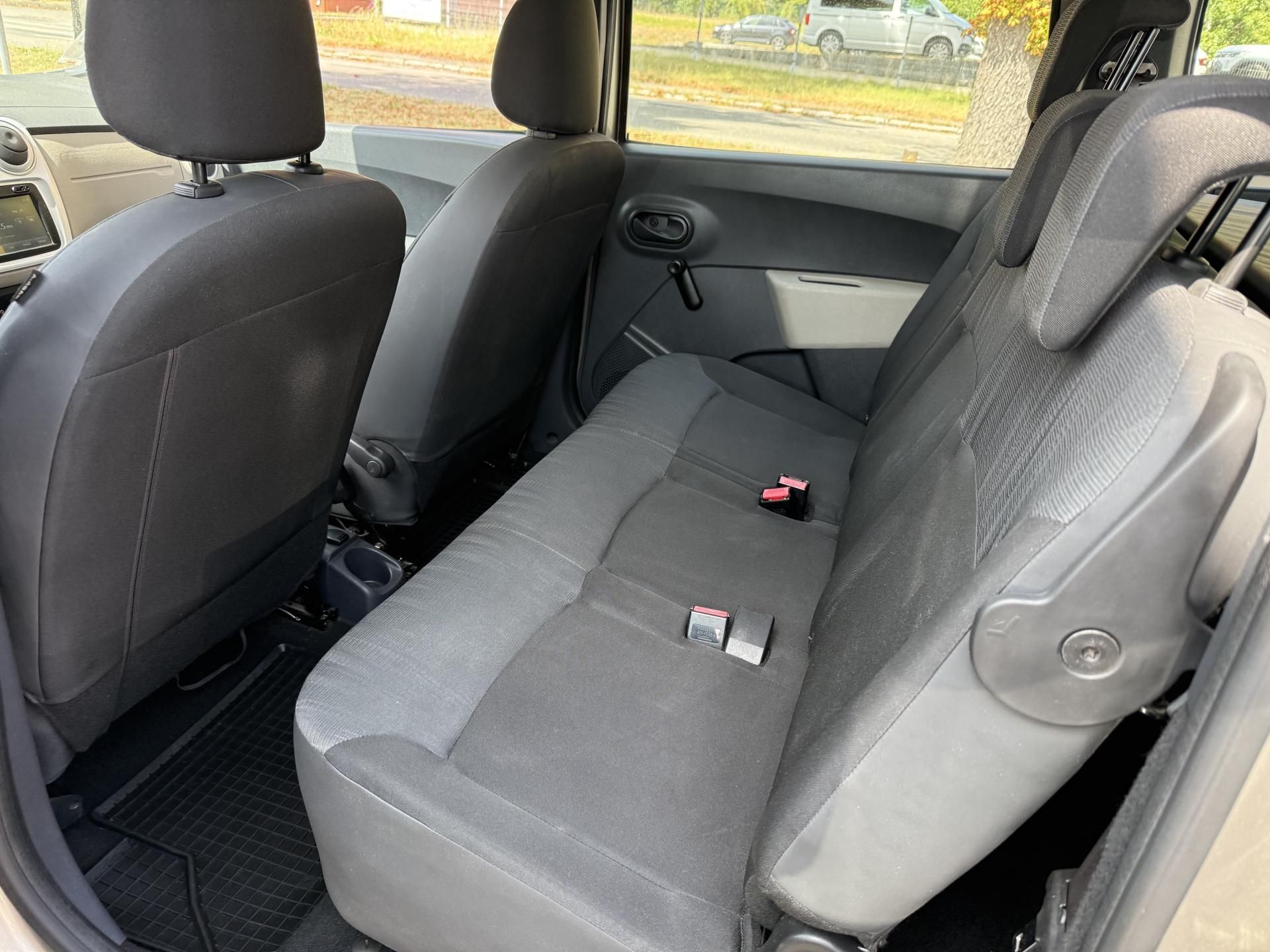 Dacia Lodgy, 1.6i - fotka 4