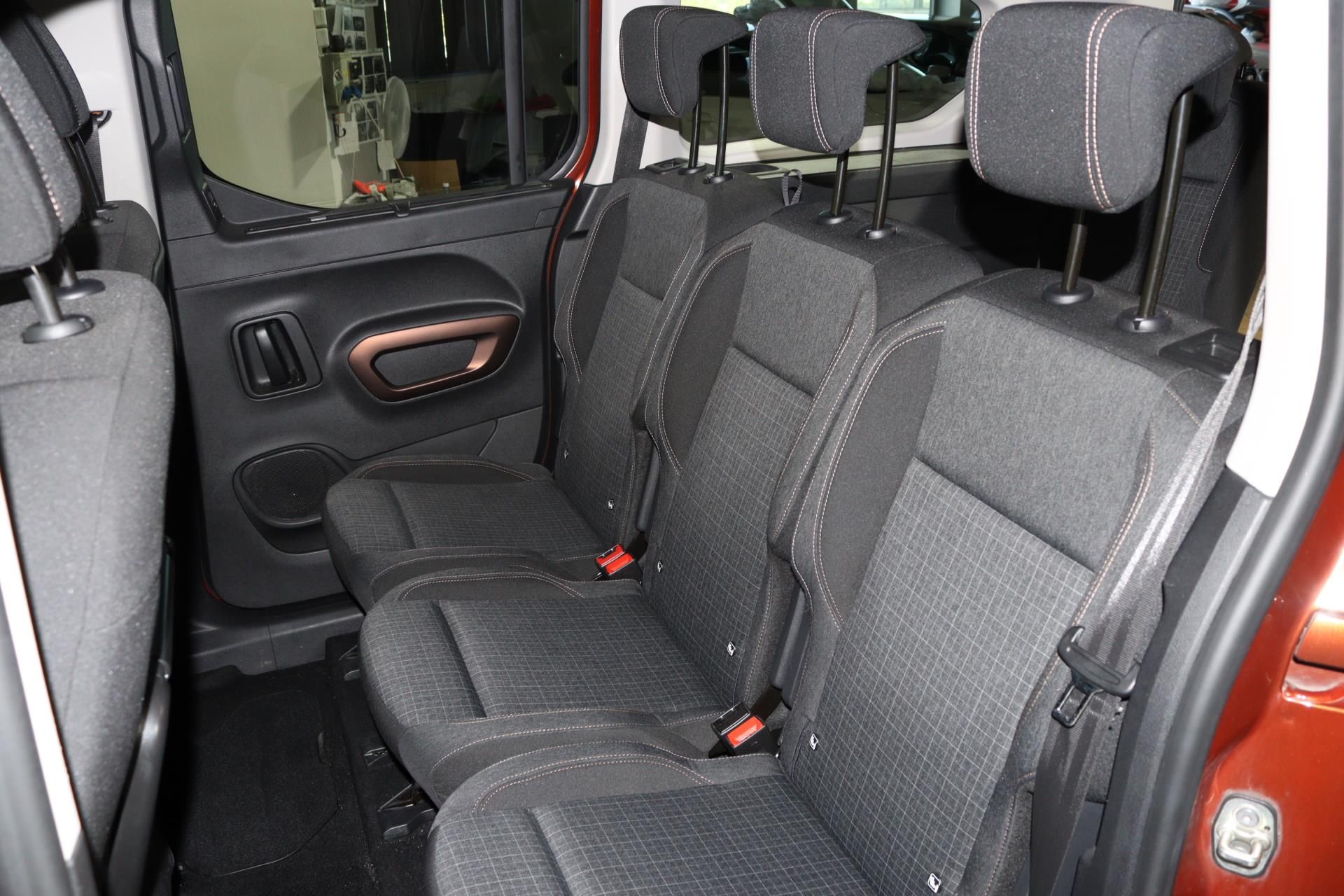 Peugeot Rifter, GT-LINE 1,5 BlueHDi LONG Autom - fotka 5