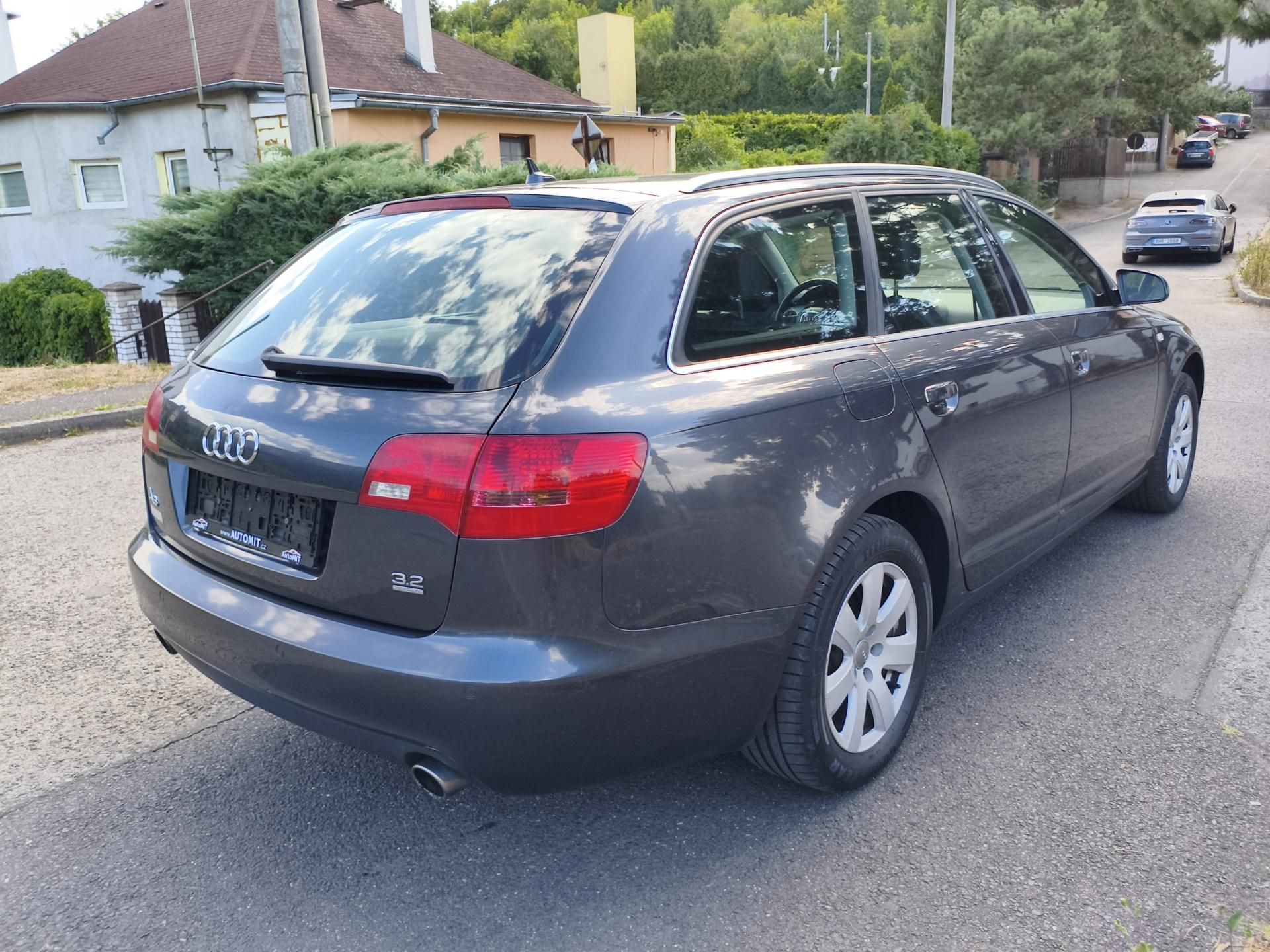 Audi A6 Avant, 3,2 FSI Quattro 188Kw - fotka 6