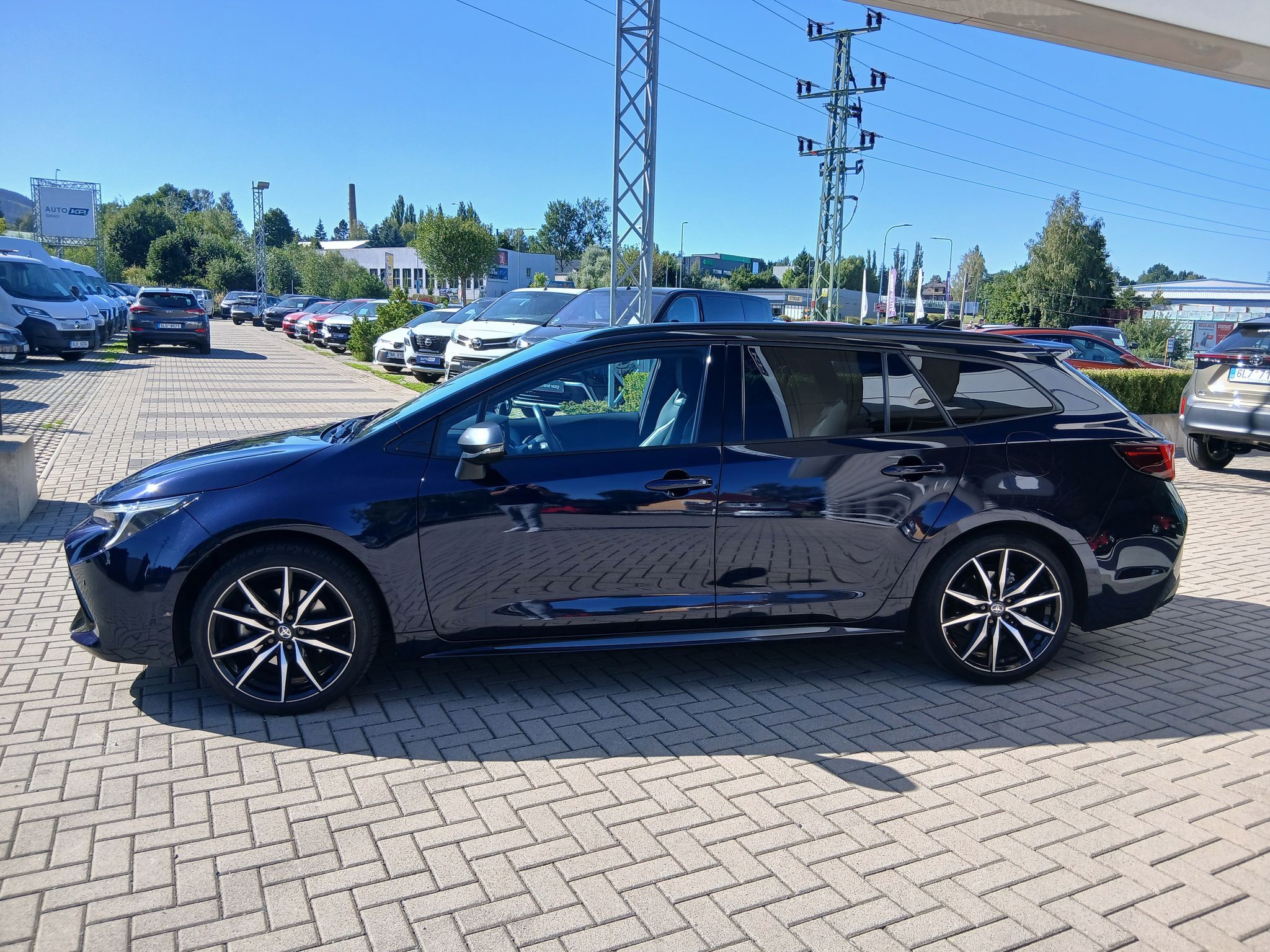 Toyota Corolla, 2.0 HEV GR Sport Dynamic JBL - fotka 3