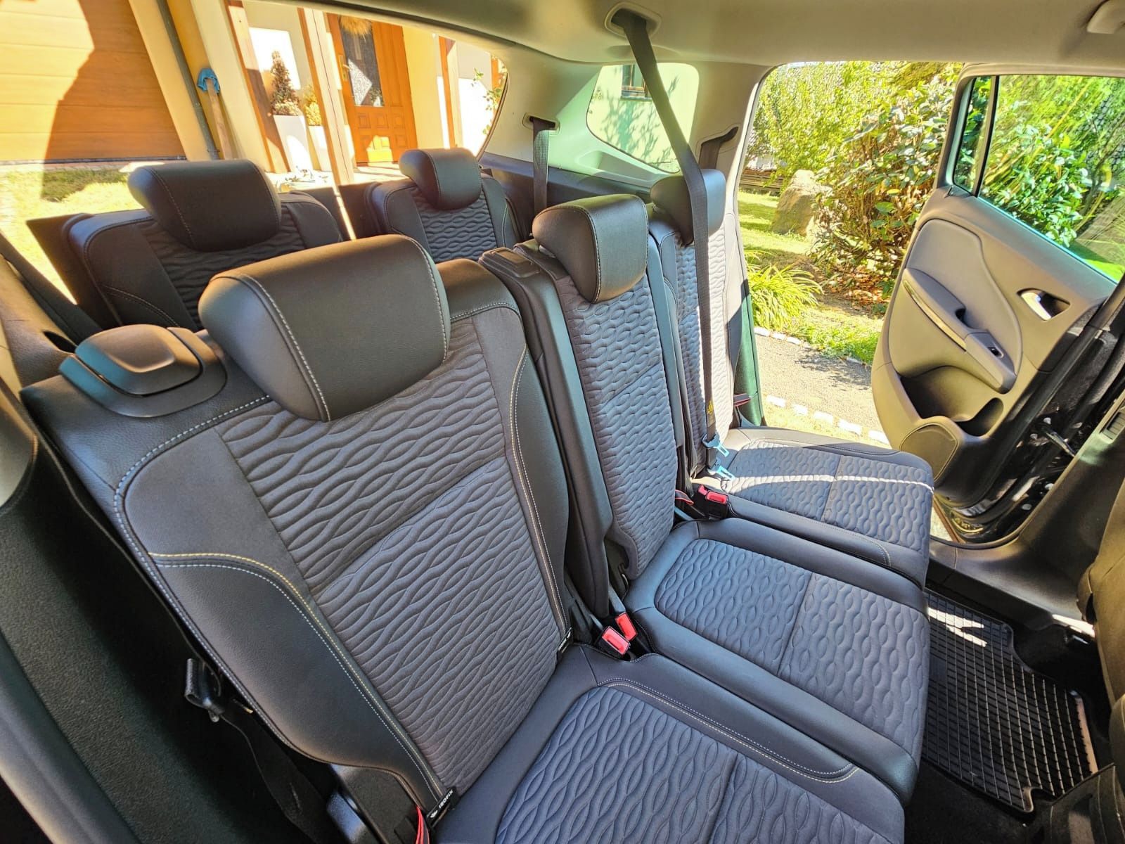 Opel Zafira, Tourer, 2.0 CDT, 121kW - fotka 3