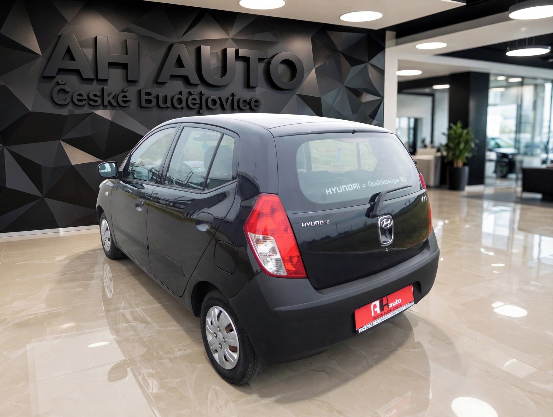 Hyundai i10, 1.1i Style, 49 kW, Serviska - fotka 4