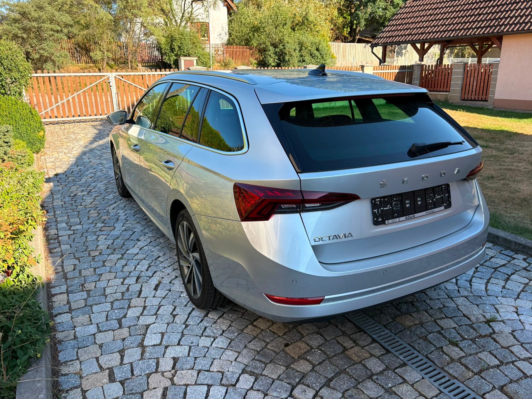 Škoda Octavia, IV kombi 2,0 TDI 110 KW DSG - fotka 6