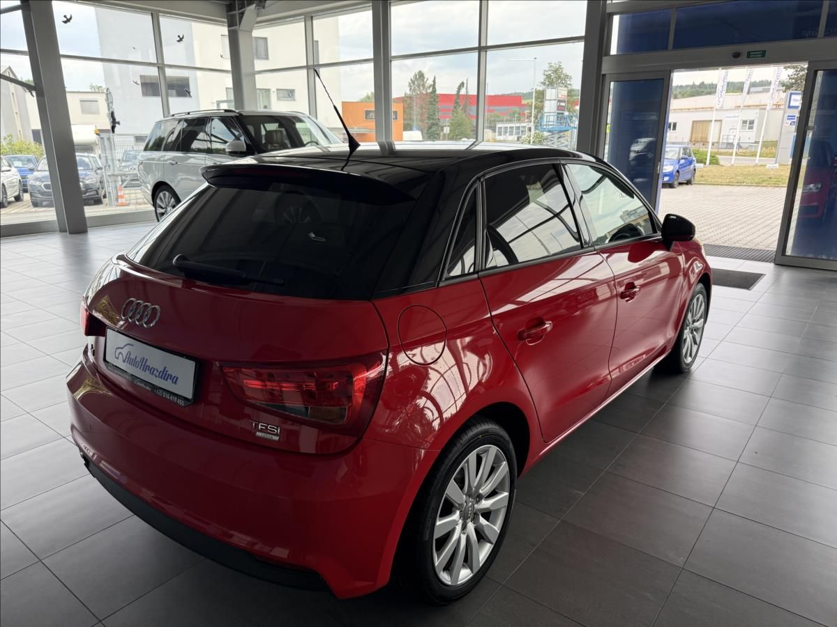 Audi A1, 1,0   TFSI SPORTBACK ULTRA - fotka 6