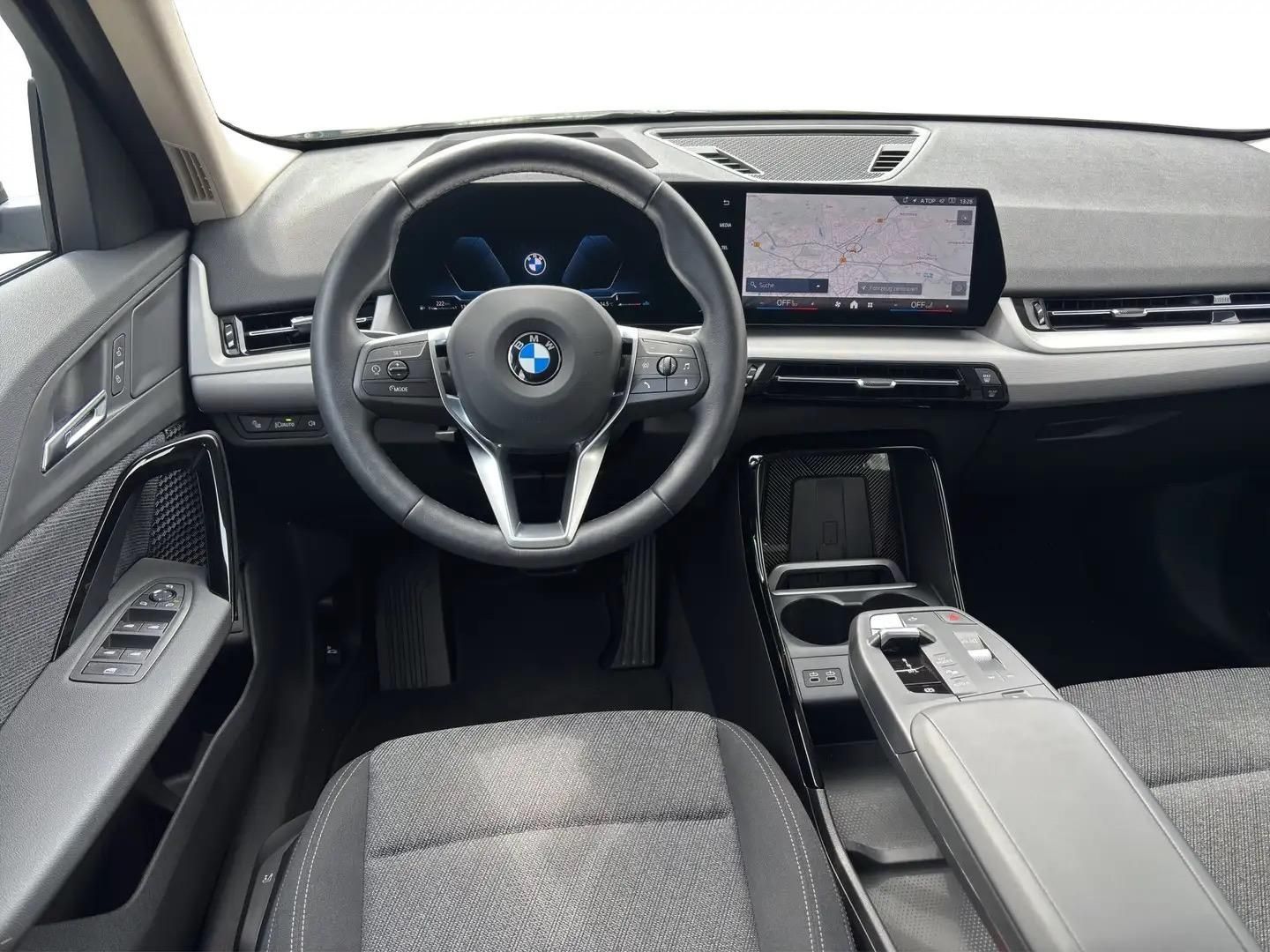 BMW X2, xDrive 20d ACC HUD Ad.LED KeyL - fotka 2