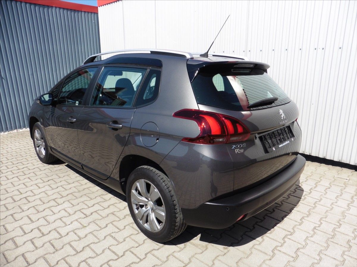 Peugeot 2008, 1,2 PureTech, Navi, 1.maj.. - fotka 3