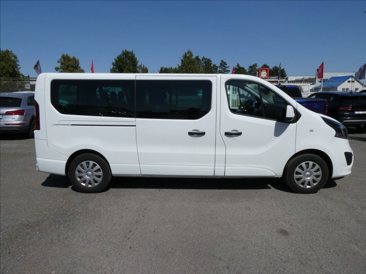 Opel Vivaro, 1,6 BiCDTi 107kW Long,8.MÍST,n - fotka 2