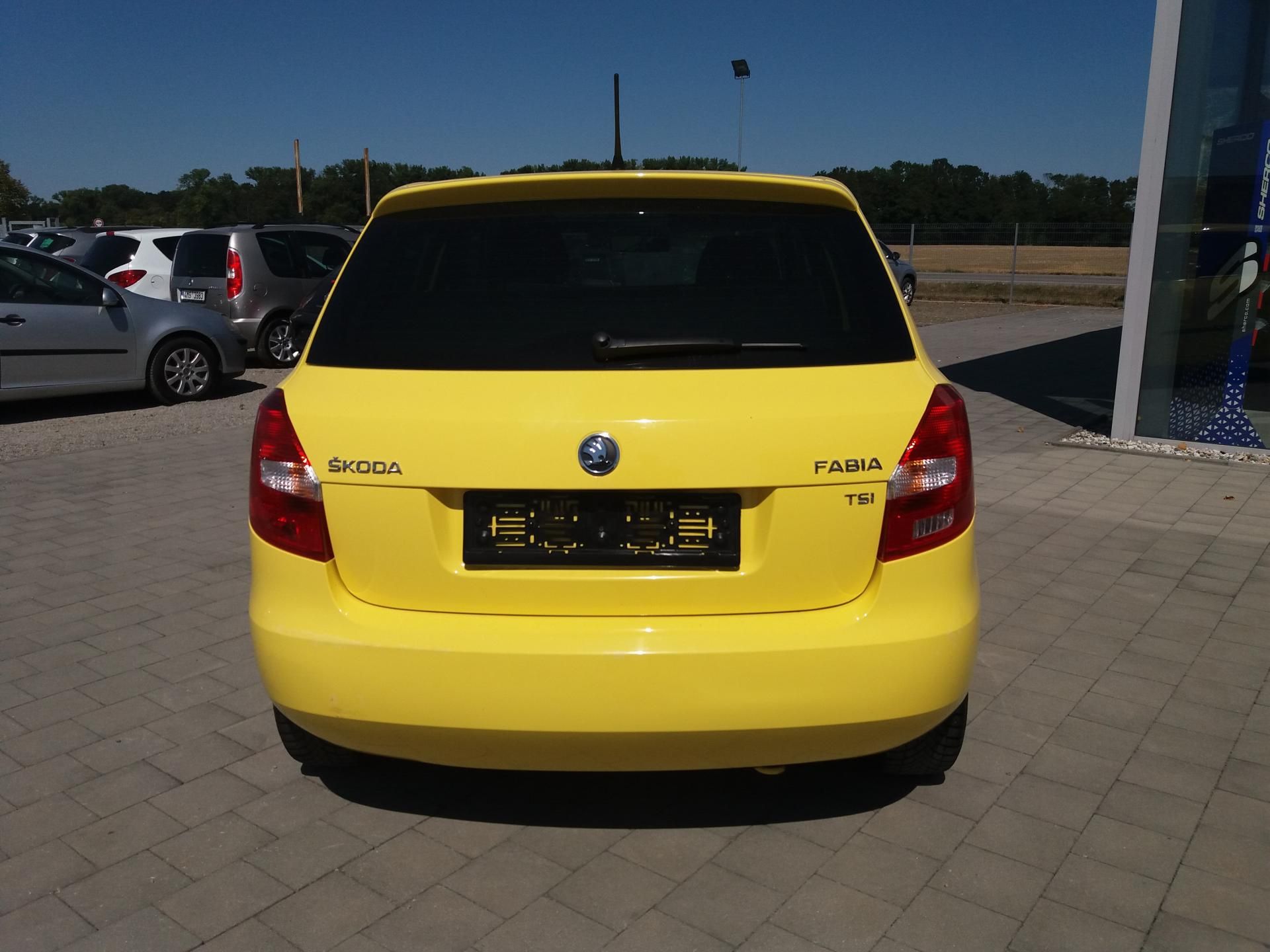 Škoda Fabia, 1.2TSi,63kW,ESP,KLIMA,1.MAJITE - fotka 5