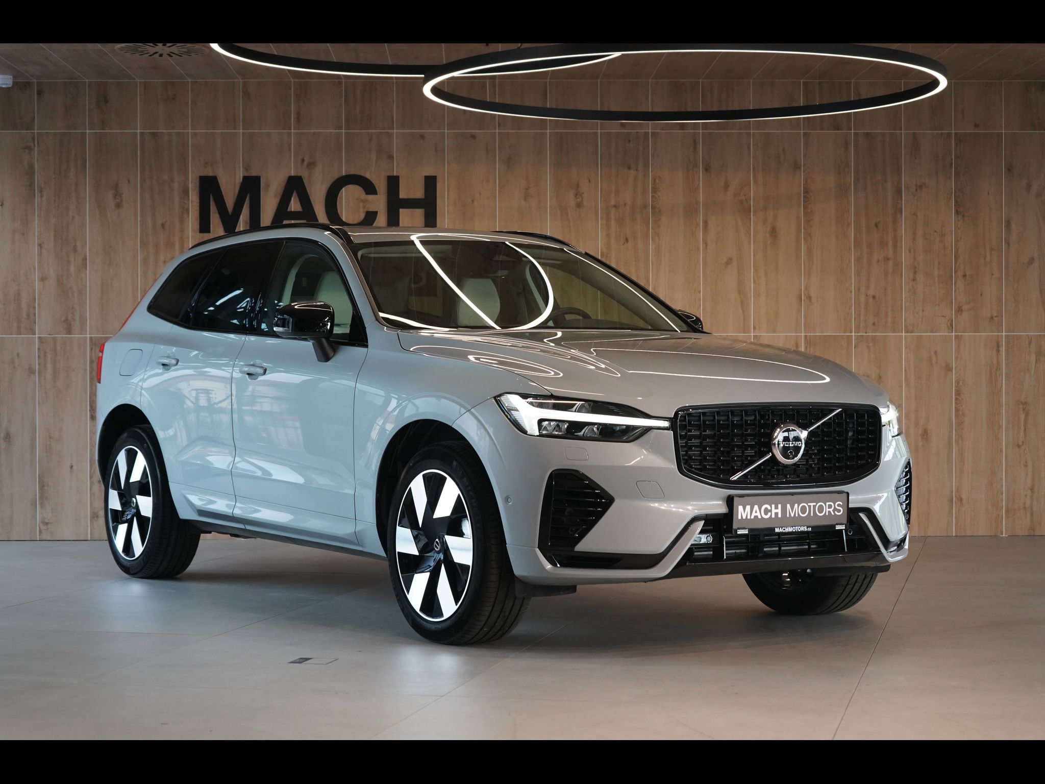 Volvo XC60, T8 Ultra Dark PHEV, Pano, 360° - fotka 4