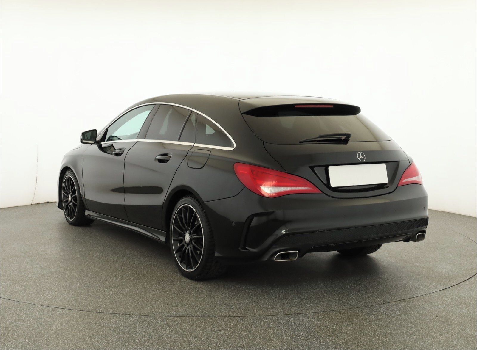 Mercedes-Benz CLA, 220 CDI, AMG Paket, Automat - fotka 4