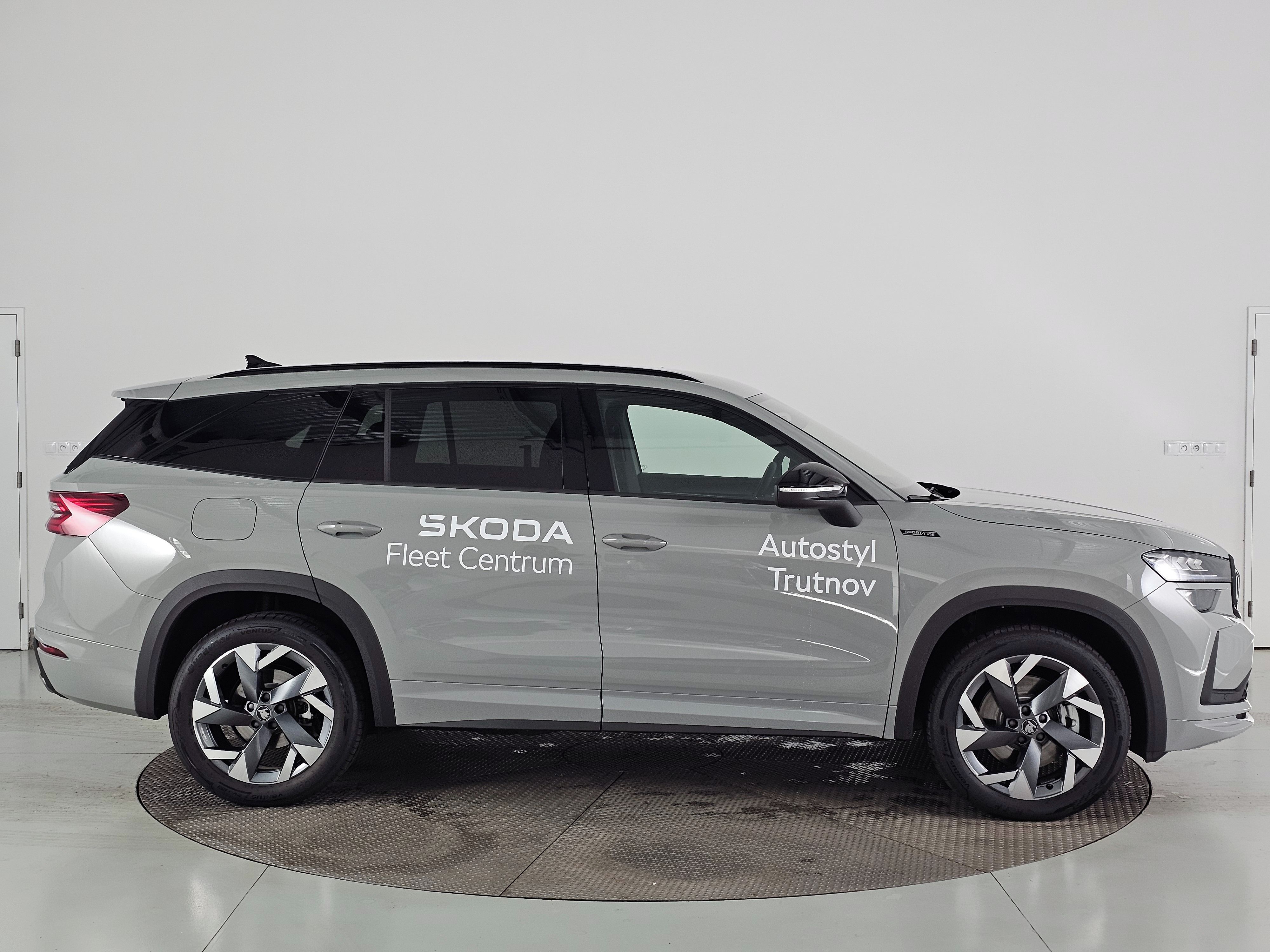 Škoda Kodiaq, Sportline 2.0TDI 142kW 4x4 - fotka 4
