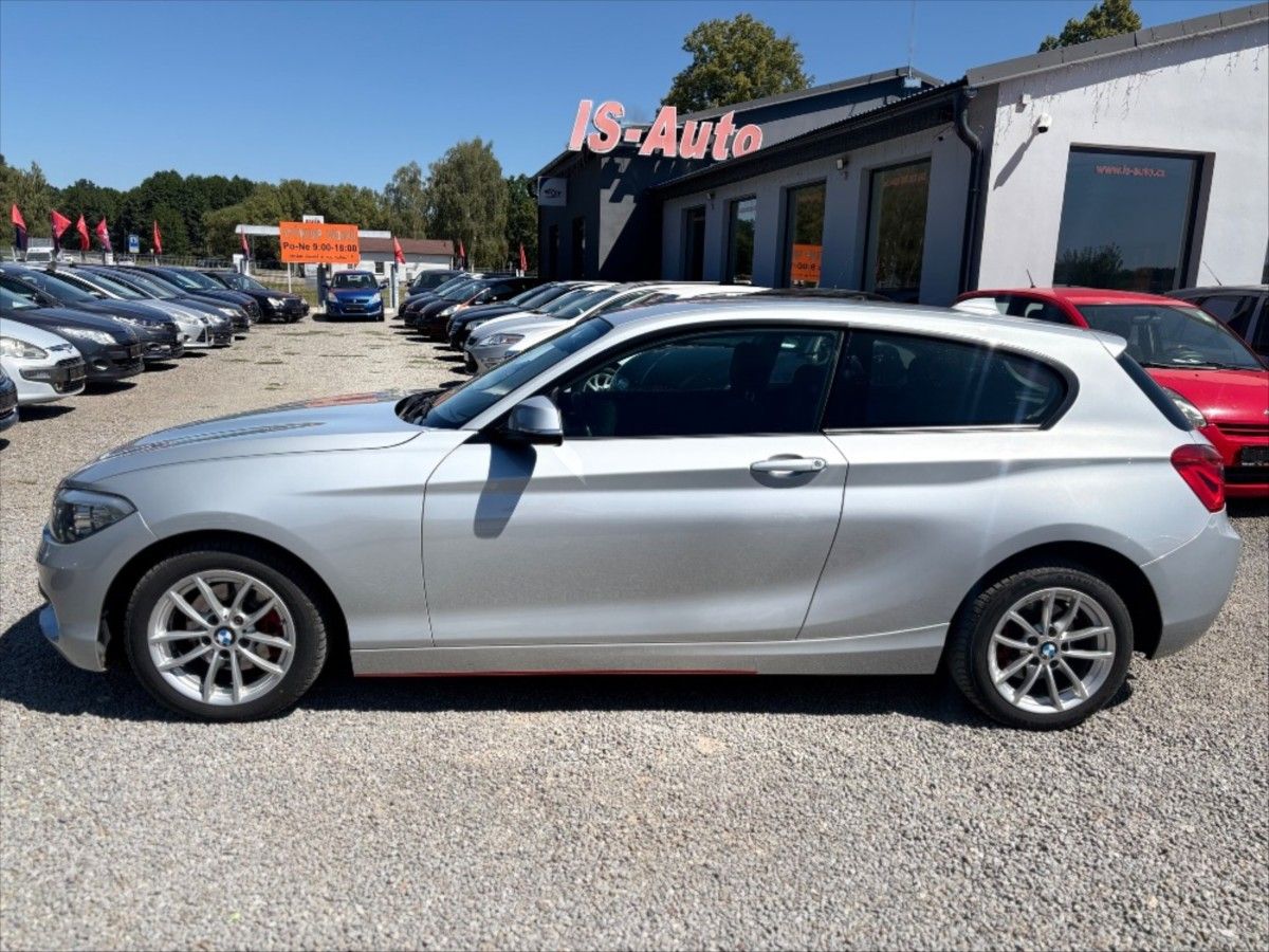 BMW Řada 1, 2,0 118d xDrive 3 dveř - fotka 5