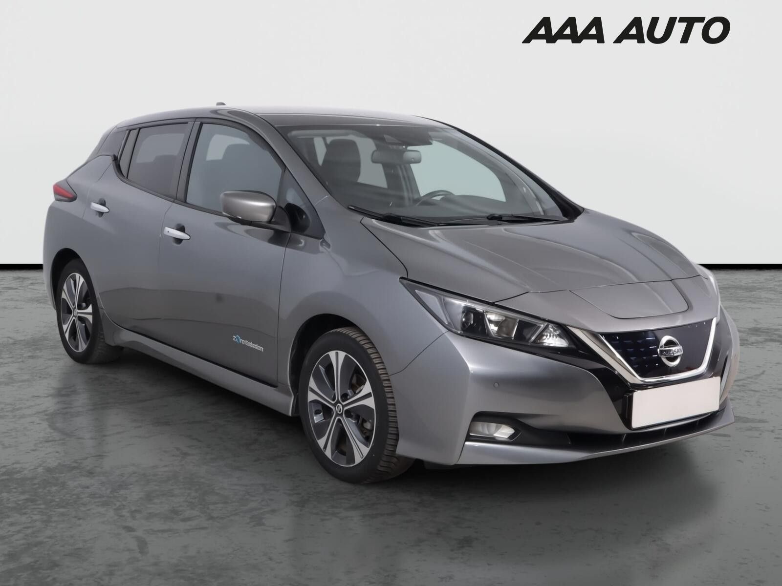Nissan LEAF, 40 kWh, SoH 89%, Automat
