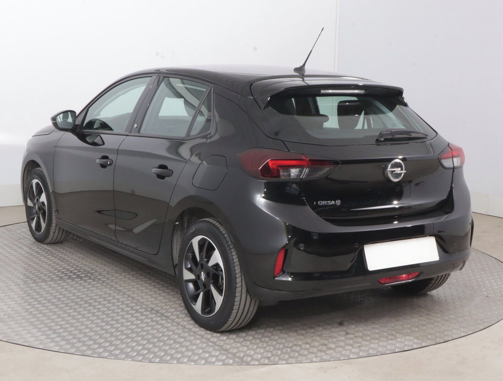 Opel Corsa, 50 kWh, Elegance, Automat - fotka 4