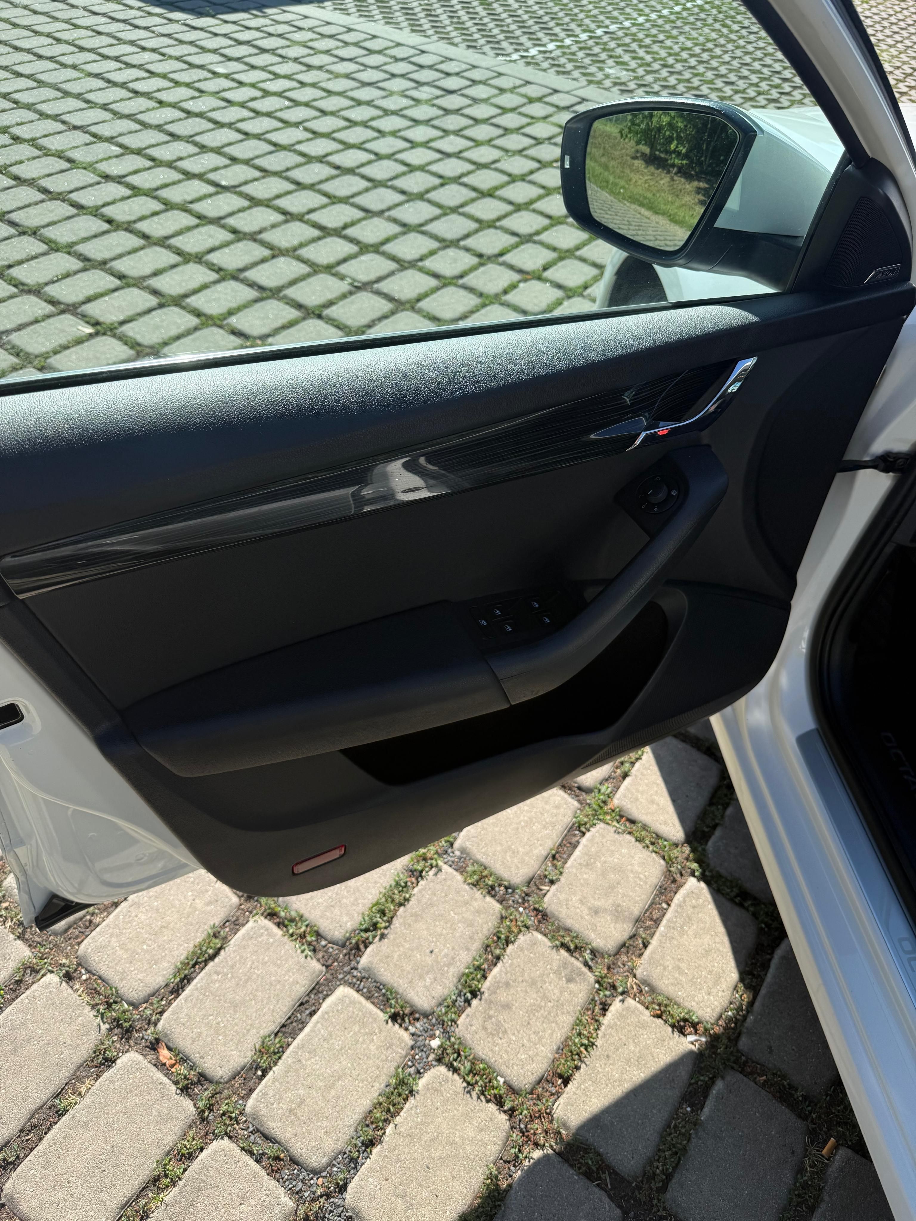 Škoda Octavia, Škoda Octavii Combi 1.6 TDI - fotka 6