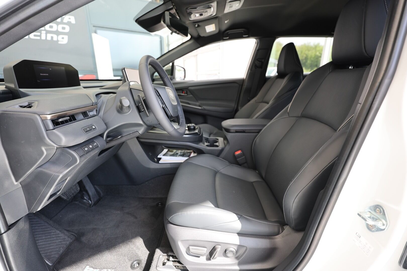 Toyota bZ4X, Executive AWD 73.1 kWh - fotka 5