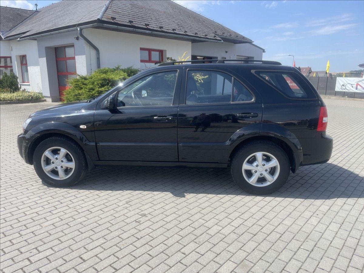 Kia Sorento, 2,5 CRDi 125kw Automat Tažné - fotka 2