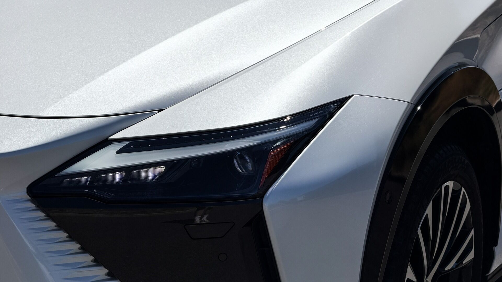 Lexus RZ 450e, 450e LUXURY TOP PANORAMIC - fotka 4