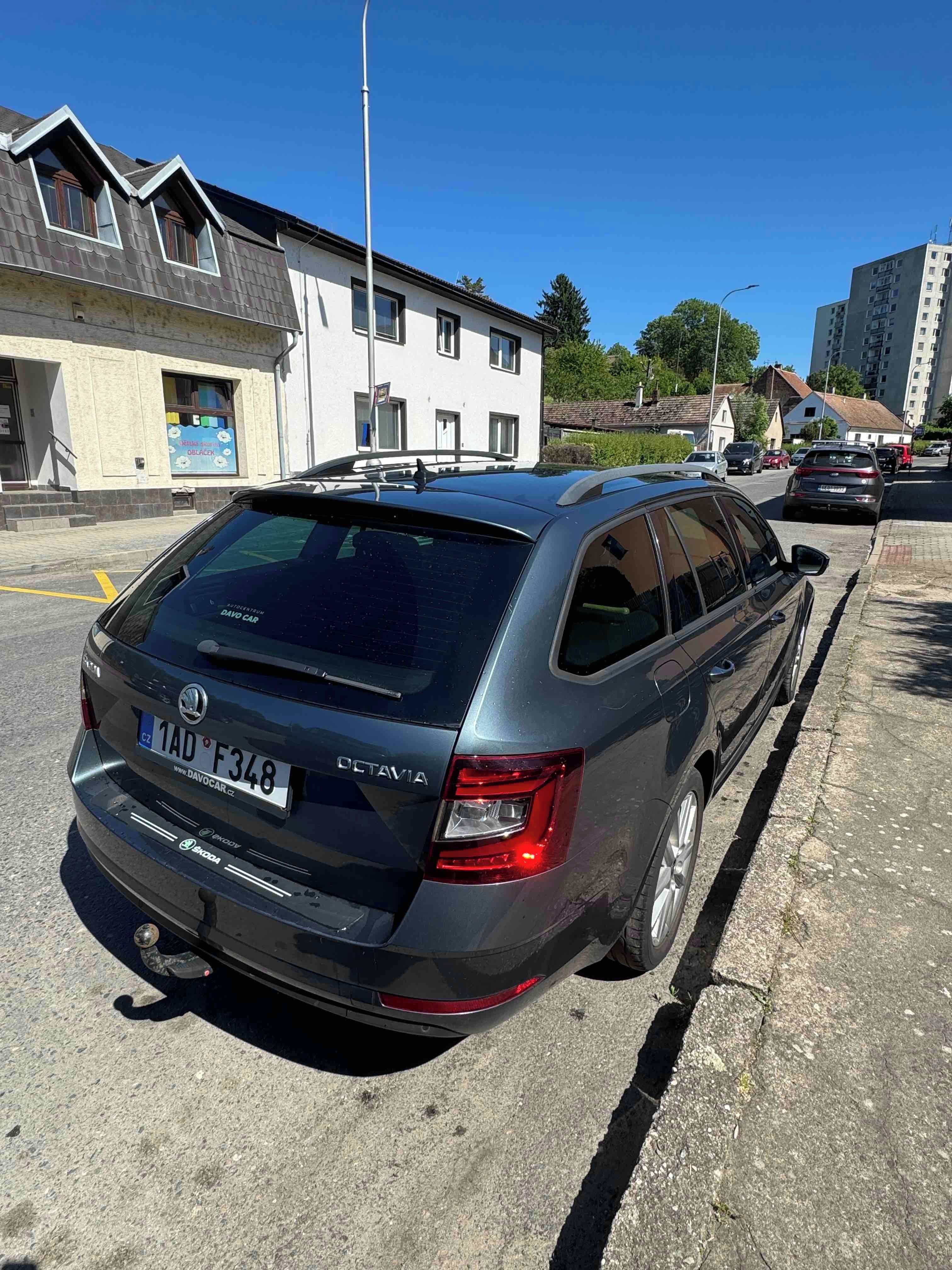 Škoda Octavia - fotka 3