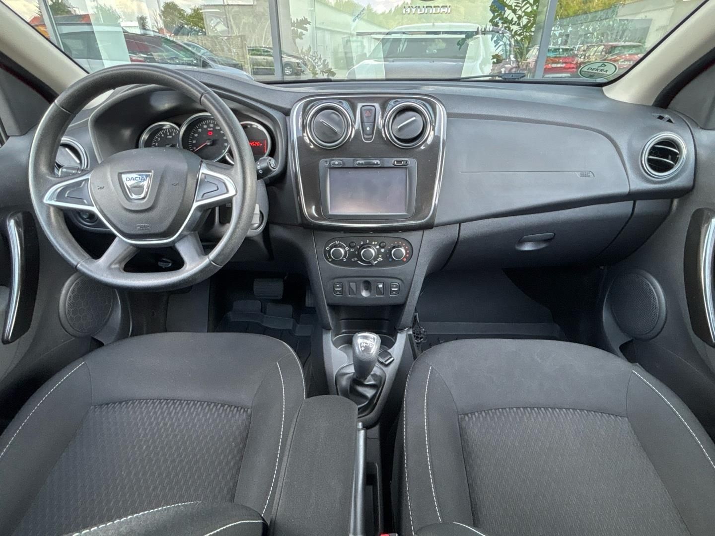 Dacia Sandero, 0.9 SCe / 66 kW Arctica Automa - fotka 5